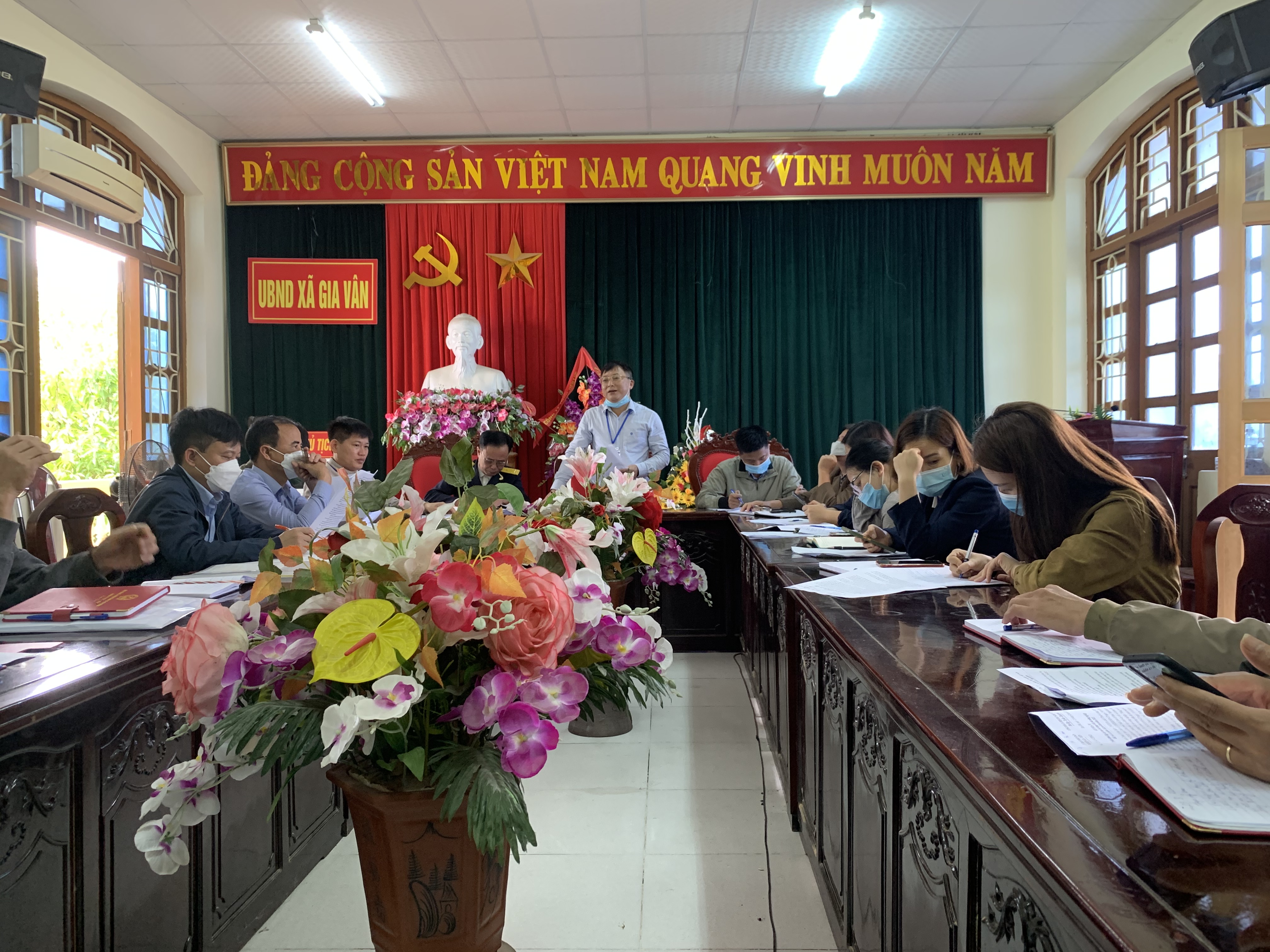 Hội Nghị UBND xã Gia Vân kết hợp với cụm thuế Nho Quan - Gia Viễn họp triển khai rà soát các hộ sử dụng đất nông nghiệp để hoàn thiện bộ thuế phi nông nghiệp trên địa bàn xã